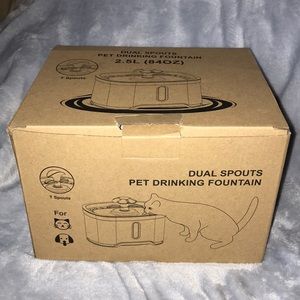 NWT.Brand new, never used.Dual Spouts Pet Fountain